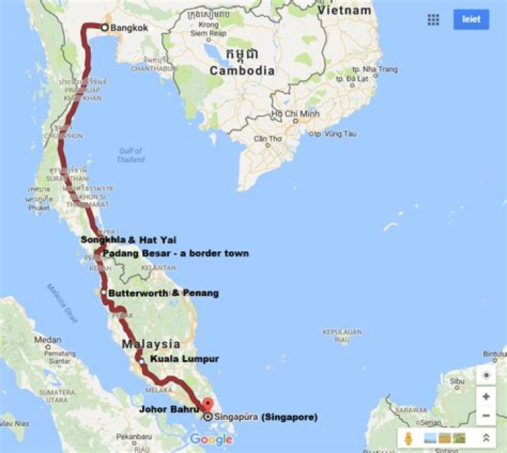 How close is Singapore to Thailand?