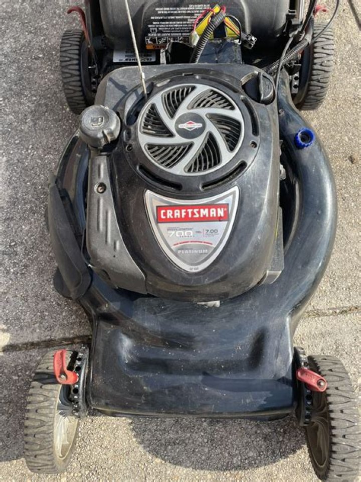 How do you prime a craftsman platinum lawn mower?