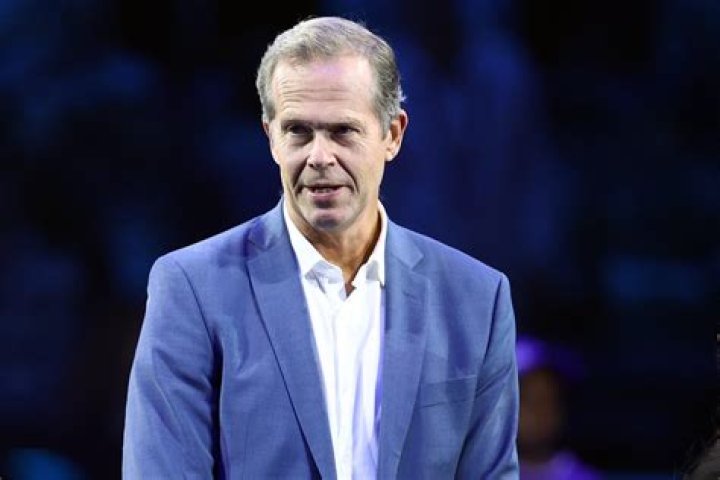 Who did Stefan Edberg coach?
